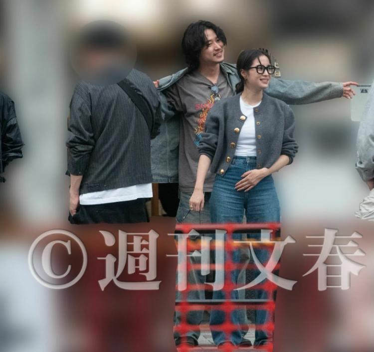 广濑铃与山崎贤人疑似订婚：金戒同框引热议