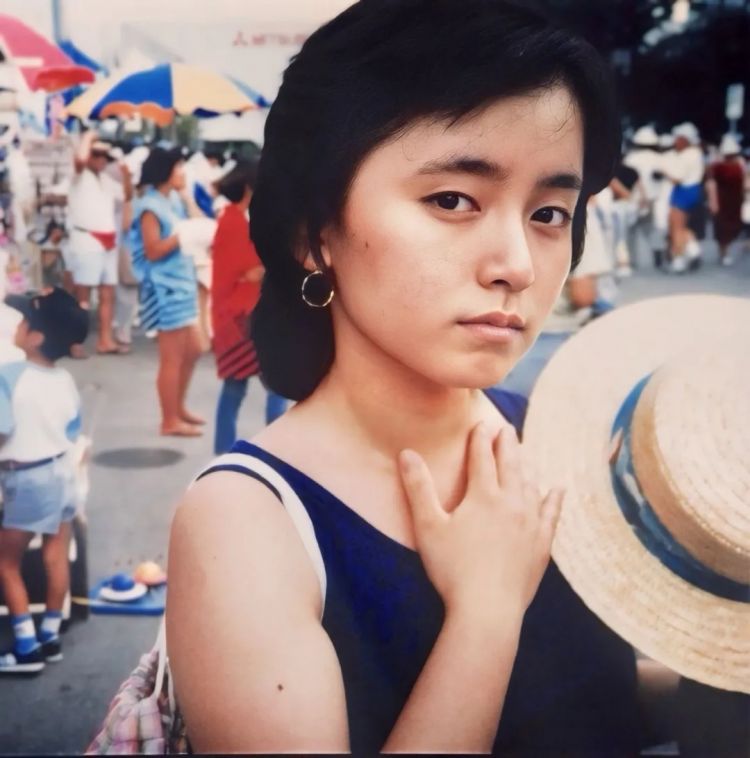 他用Luma和Suno复活了逝去11年的爱人,给我看破防了 他用Luma和Suno复活了逝去11年的爱人,给我看破防了