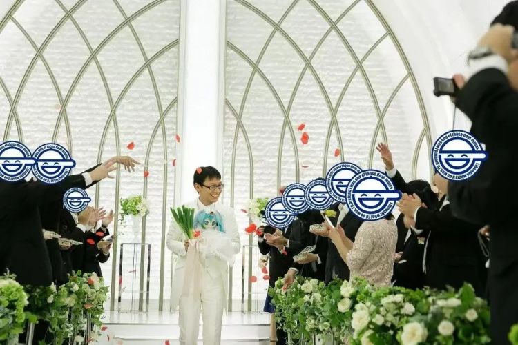 官方警告!宅男公务员和初音未来结婚6年后摊上事了! 官方警告!宅男公务员和初音未来结婚6年后摊上事了!