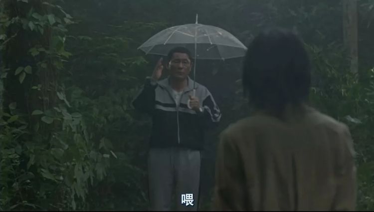 日本人为什么喜欢带长雨伞，很少有人带折叠伞？