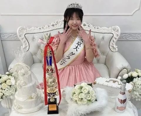 日本名牌大学“校花”造假！就2人参选，冠军惨遭官方打脸：根本没选过校花！