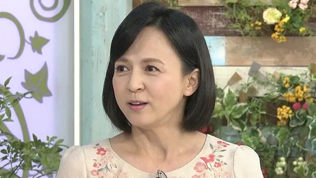 风靡日本的女偶像…在45岁考大学、60岁当教授！天生反骨的她靠一只狗彻底改变人生