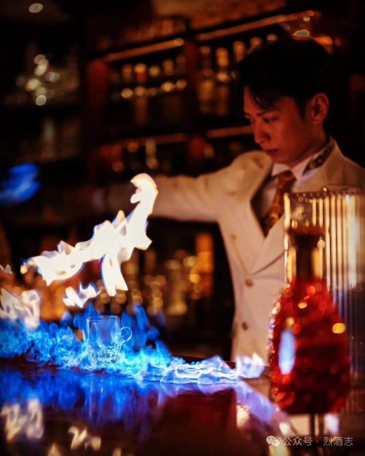 他为什么会成为全世界最红的调酒师？