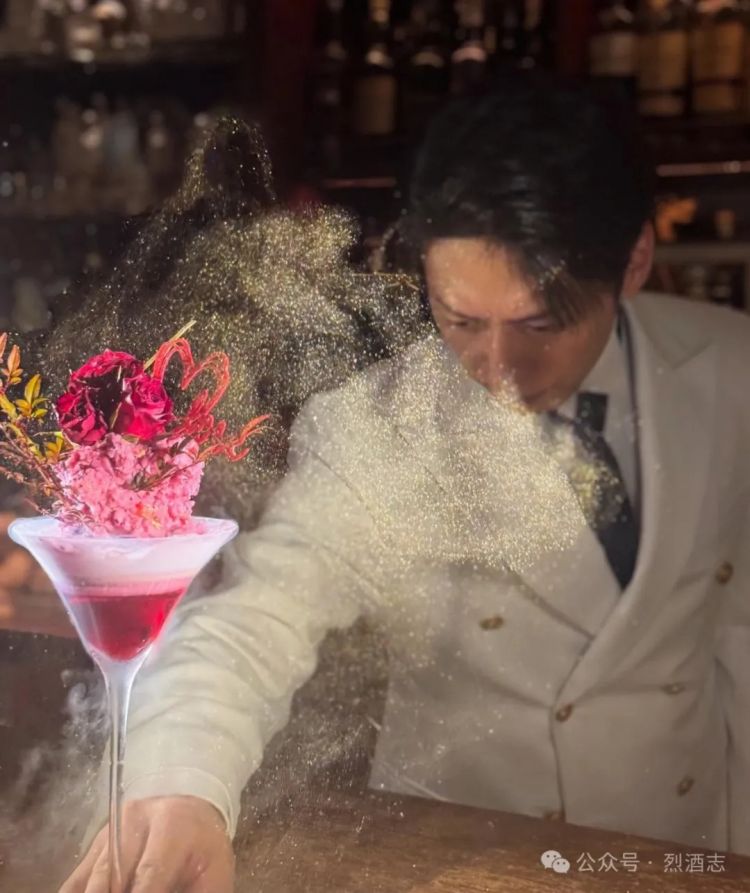 他为什么会成为全世界最红的调酒师？