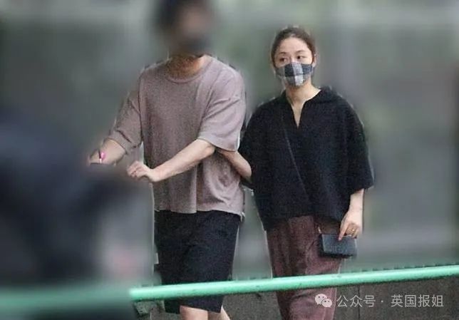 日本国民女神挺二胎孕肚亮相！与亿万身价帅哥结婚生娃不误搞事业拿影后，网友：日本女星都该学学！