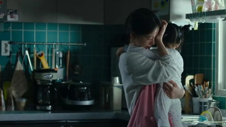 生而贫穷：被纸尿裤和奶粉压垮的日本人