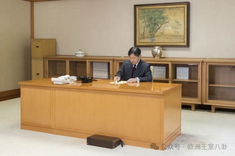这王宫，也“朴实无华”得过头了吧？