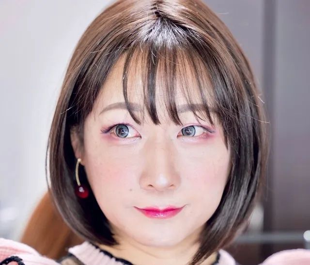 骗过痴汉，戏耍牛郎——51岁日本大叔的奇幻女装网红之路