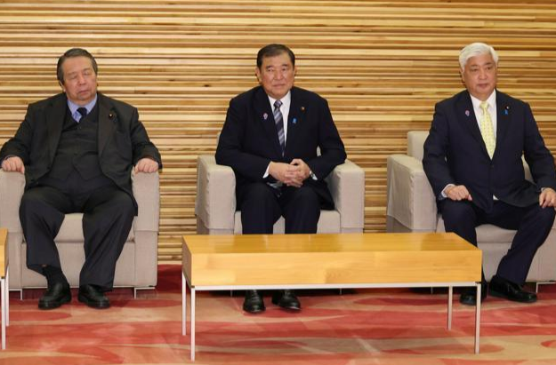 日本政府拟向全民发放5万日元现金补贴