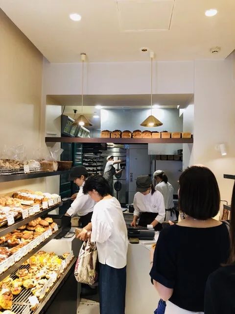 这家日本天天排队爆火的面包店RIKI，比神户牛更让当地人疯狂！