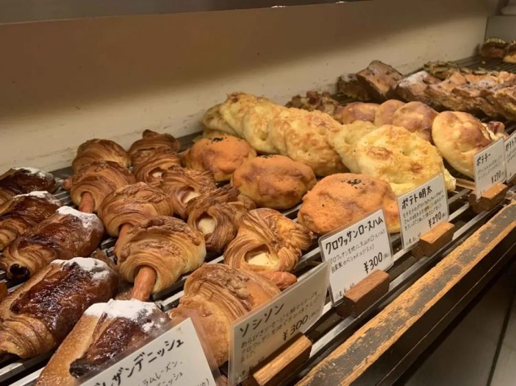 这家日本天天排队爆火的面包店RIKI，比神户牛更让当地人疯狂！