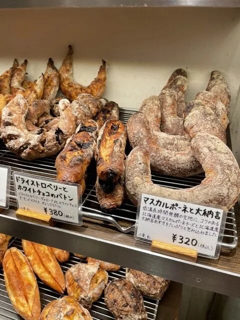 这家日本天天排队爆火的面包店RIKI，比神户牛更让当地人疯狂！