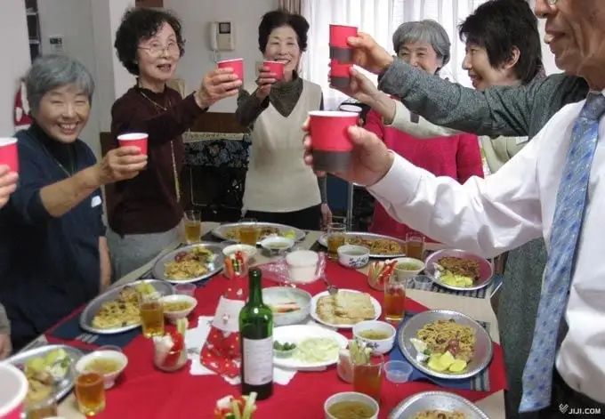 “无缘时代”的日本老人——“交个朋友吧，咱死后一起埋了”