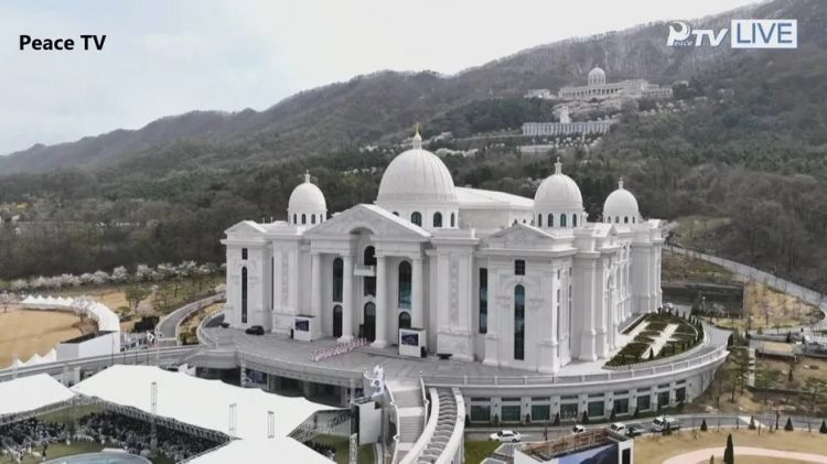 第232期：日本政府发钱每人10万日元？桥本环奈被曝分手；《蜡笔小新》真人化？大阪世博开幕 | 百通板