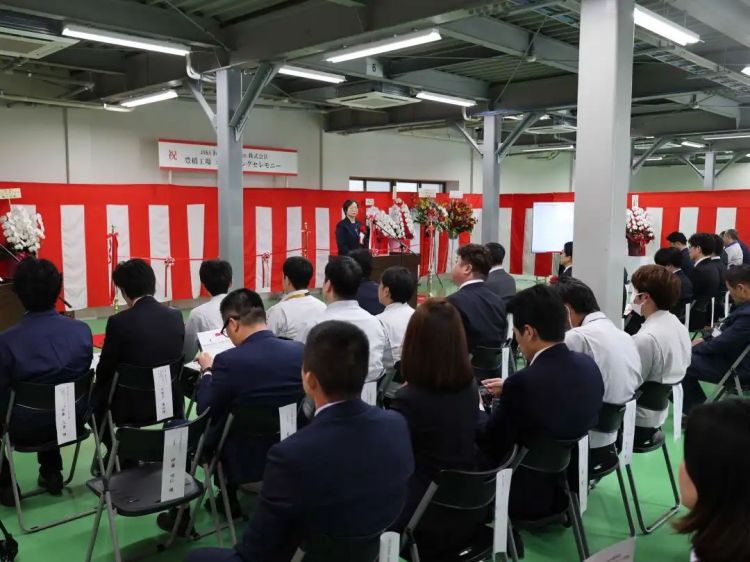 驻名古屋总领事杨娴考察节卡机器人丰桥工厂