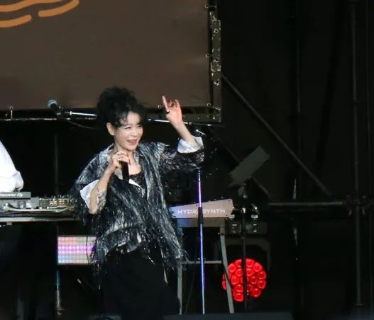 第233期：永野芽郁与田中圭不伦脚踏两条船？日本多地爆发杀人恶性事件？大阪世博保安向游客下跪？ | 百通板