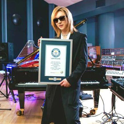 YOSHIKI天价晚宴秀获吉尼斯认证 将推百万VVIP席位