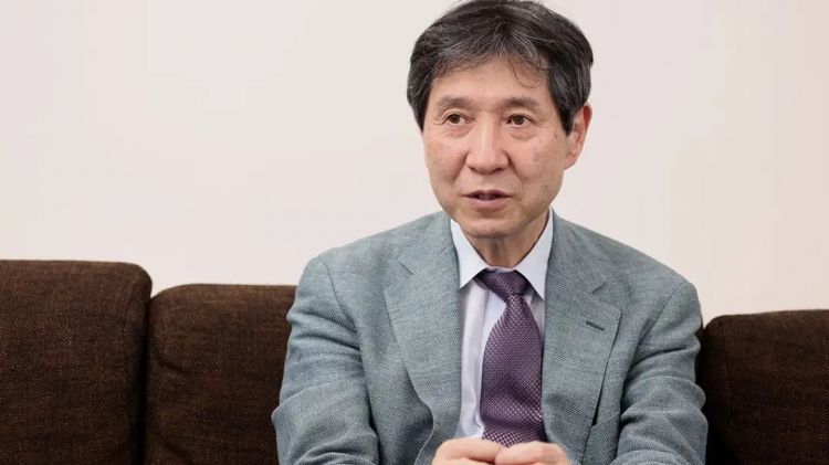 日本大叔上街追砍东大生，竟只是为了控诉“鸡娃教育”？