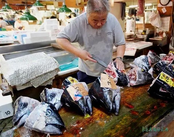 舌尖上的利器：中外厨刀哪家强？
