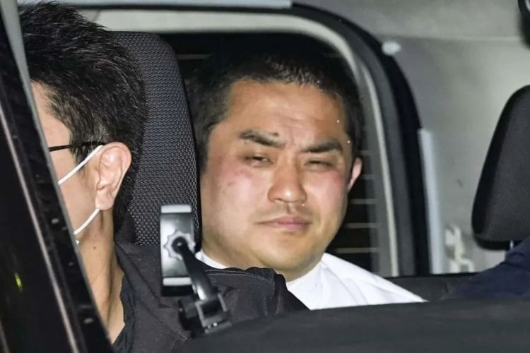 日本大叔上街追砍东大生，竟只是为了控诉“鸡娃教育”？