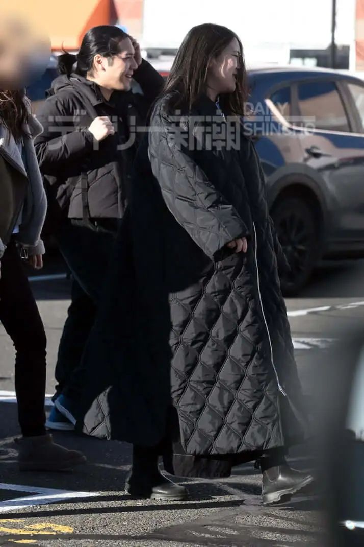 从公主到妈妈，“逃离”皇室后真子公主完全是个普通人？