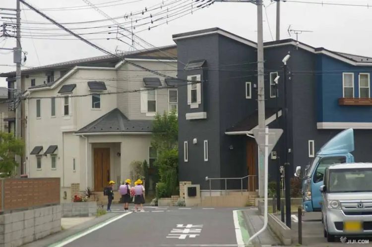 撞了日本小学生还跑？中国男子酒驾后称“他们没事我就走了”