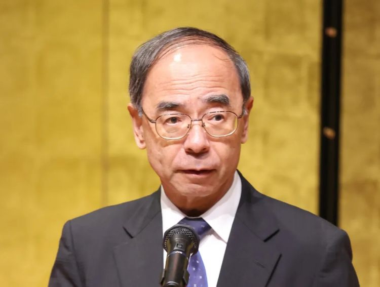 真子公主顺利产下第一子，日本皇室集体装聋作哑到底在害怕什么？