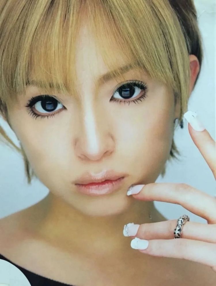 滨崎步下场怒怼:孩子爹不是马斯克! 滨崎步下场怒怼:孩子爹不是马斯克!