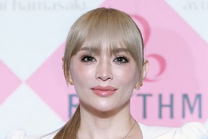 第239期：滨崎步否认与马斯克生子；日本水产进口恢复进入议程？AKB20周年 前田敦子回归；坂井泉水逝世18周年 | 百通板
