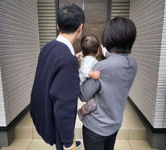 不爱，却共处一室；不睡，却生下孩子，一种“新奇”的结婚方式正在席卷日本