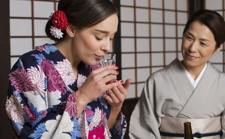 白酒不断碰壁的“走向世界”，日本酒为何轻松做到了？