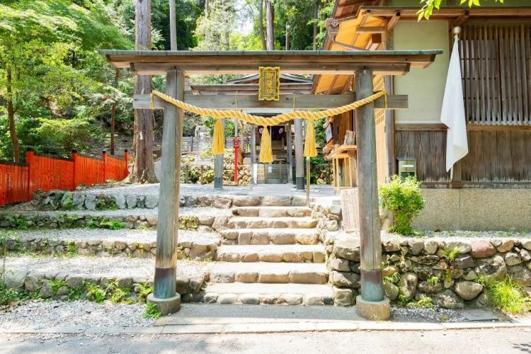 竟然有掌管头发的神！日本神社负责的业务还是太广了！！！