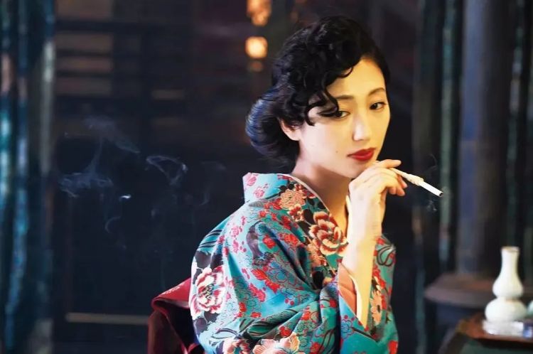 日本性感女神坛蜜近年二度入院，双颊消瘦憔悴现身…粉丝红眼：到底怎么了！？