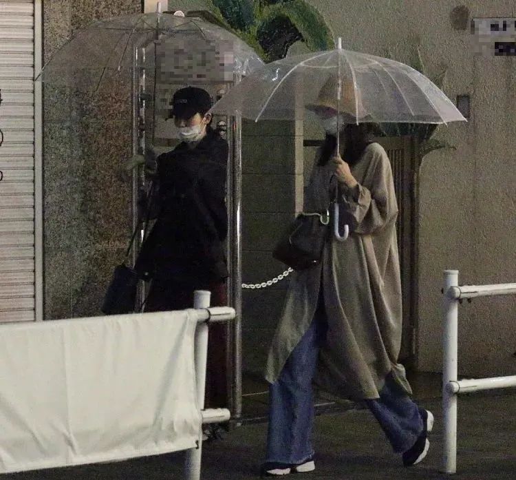 不是因戏生情？星野源首谈和新垣结衣的恋爱时间线