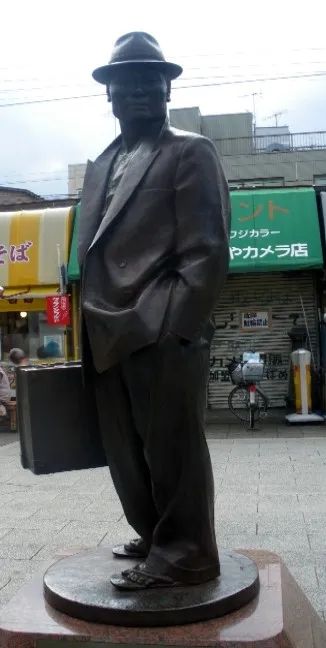 这个男人，比高仓健还受日本人喜欢