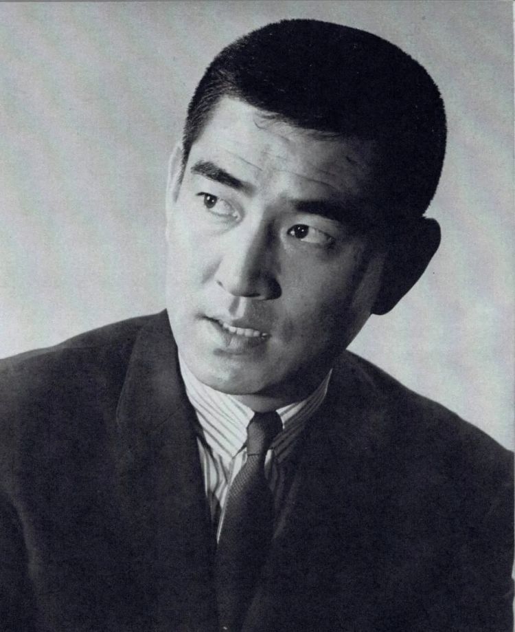 这个男人，比高仓健还受日本人喜欢