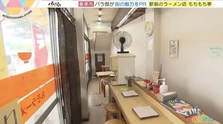 又整活？日本神级建筑设计：正面一堵墙，侧面一条缝，网友傻了：这房子连蟑螂都嫌窄！