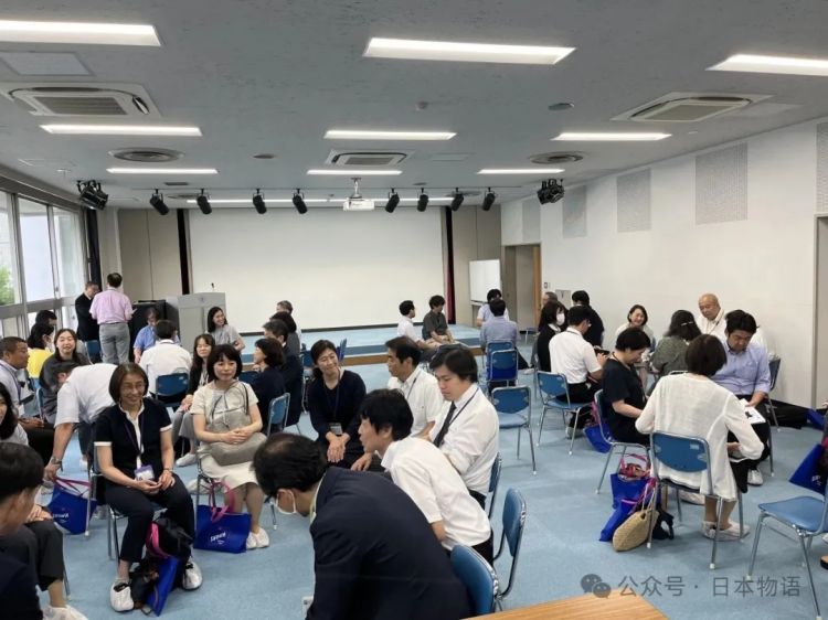 东京的家长崩溃了：自家学霸儿子连国语都考不过中国人小留学生了……
