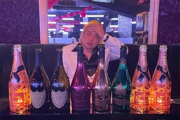 6次被捕，疯狂碰瓷中国人！这样的人竟当上奈良议员？