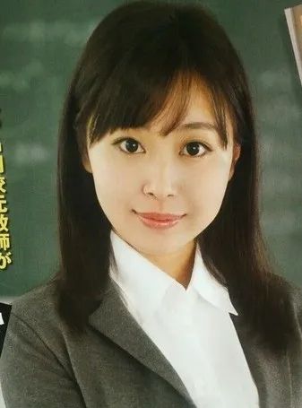 日本传奇物理老师：下海「工作」时偶遇学生，还差点在澳门交代了？