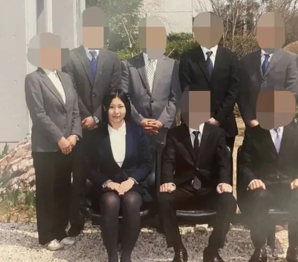 日本传奇物理老师：下海「工作」时偶遇学生，还差点在澳门交代了？
