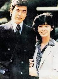 73岁三浦友和不靠儿孙不住豪宅，只想和山口百惠安静老去