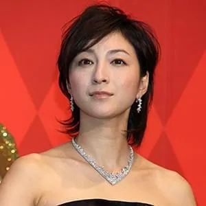 永野芽郁事业全毁，田中圭豪赌赢奖金，出轨真的只怪女人？