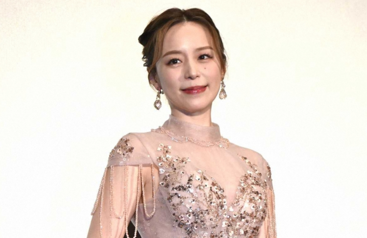 平野绫与演员谷口贤志宣布离婚 曾因“零交往婚姻”引热议