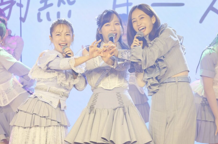 时隔9年！前田敦子重返AKB舞台 大岛优子等OG云集武道馆公演