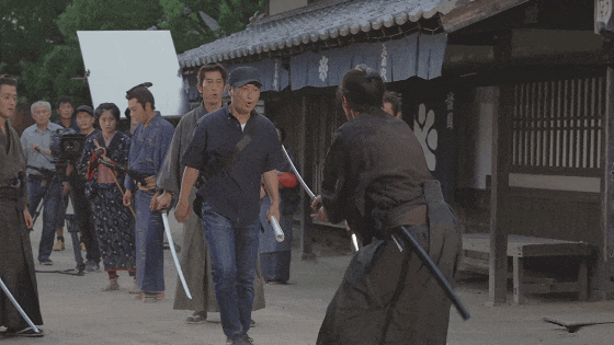 日本票房黑马，笑到妈不认！