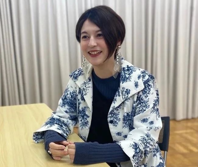 你喜欢的那个女团成员，其实也会流血