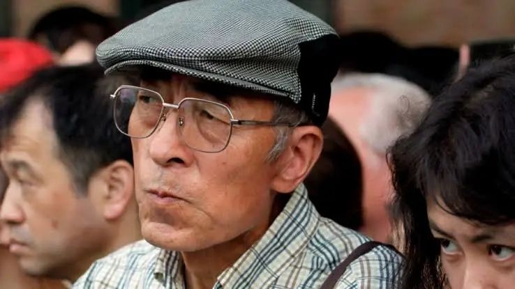 日本38岁学霸女啃老8年「每月拿5万追星费」70岁父不敢退休：想多留点给她