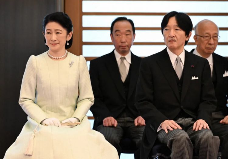 悠仁亲王成年礼“华丽变装”：我将肩负责任！日本网民：各种不安desu！！