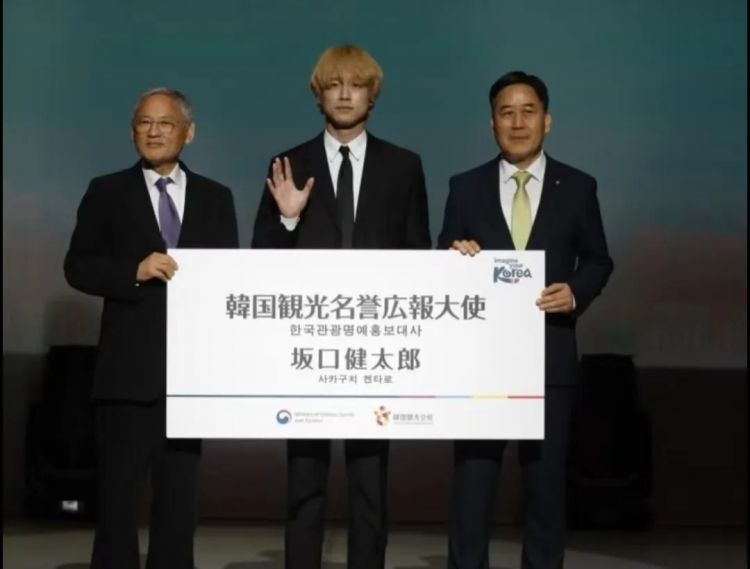 Prada魔咒虽迟但到！“盐系天花板”坂口健太郎与永野芽郁陷“禁忌三角关系”..